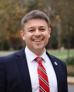 Headshot of Juan Larios