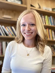 Dana Schowalter headshot