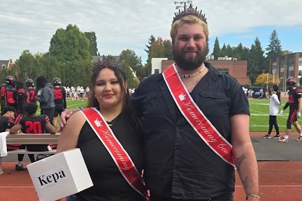 Two Homecoming Wolf Royalty winners