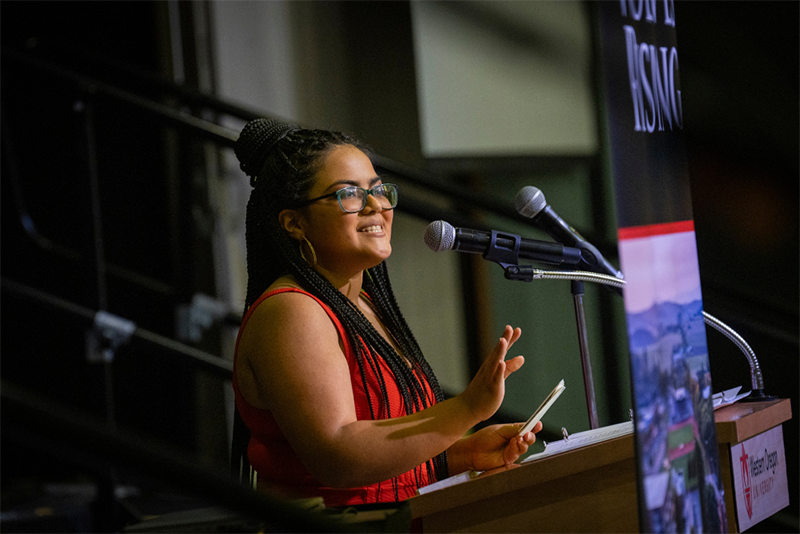 wrising Speaker at Wolves Rising Campaign Dinner