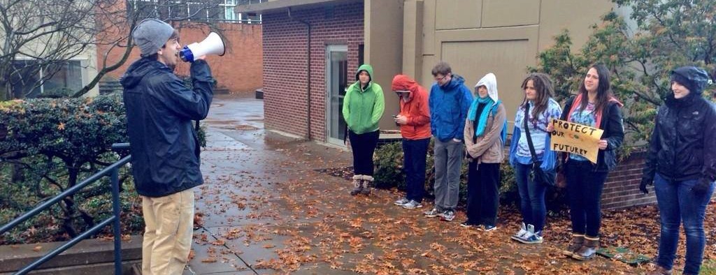 Faculty senate passes divestment resolution