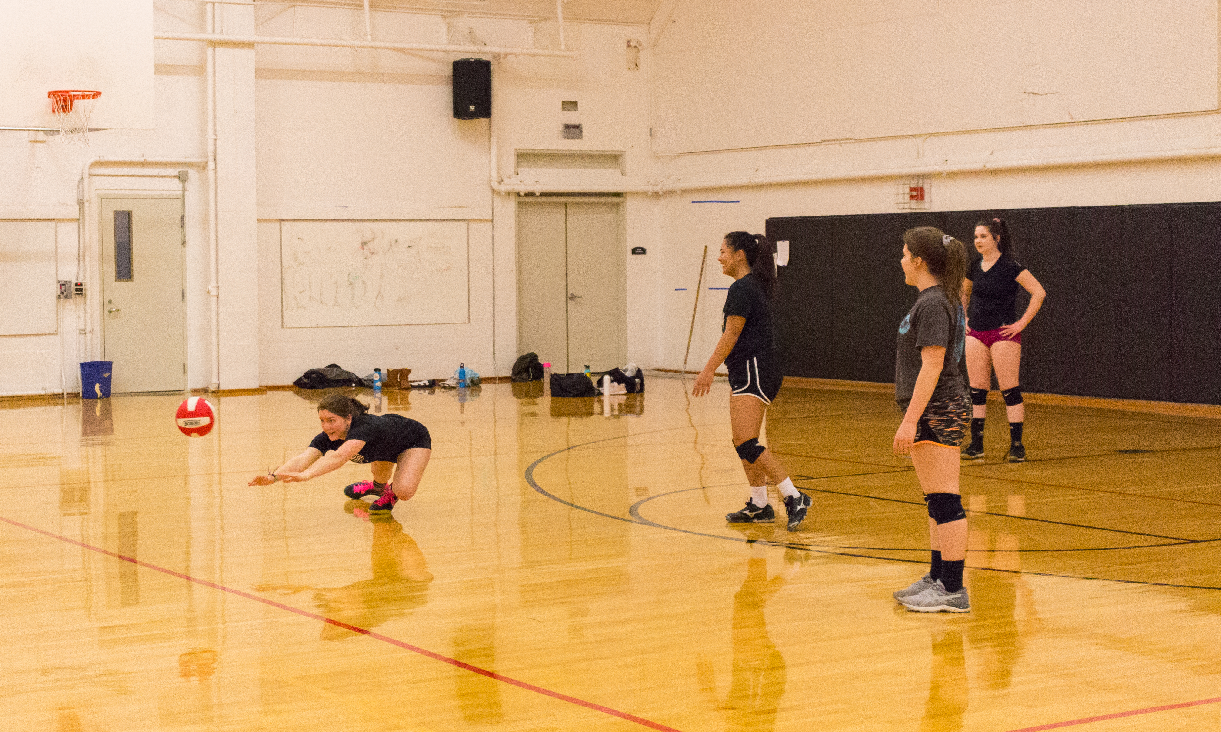 Western’s new club sport: Women’s Volleyball
