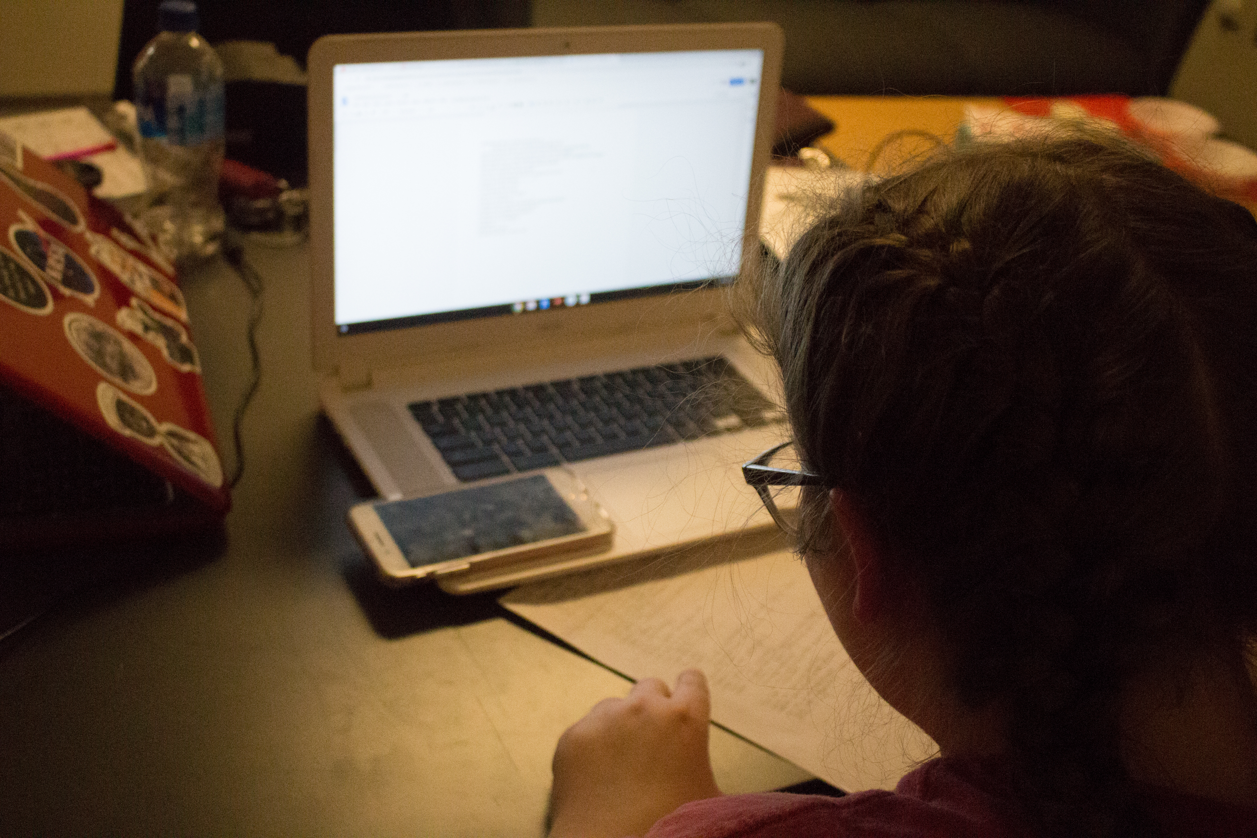 The pros and cons of taking classes online