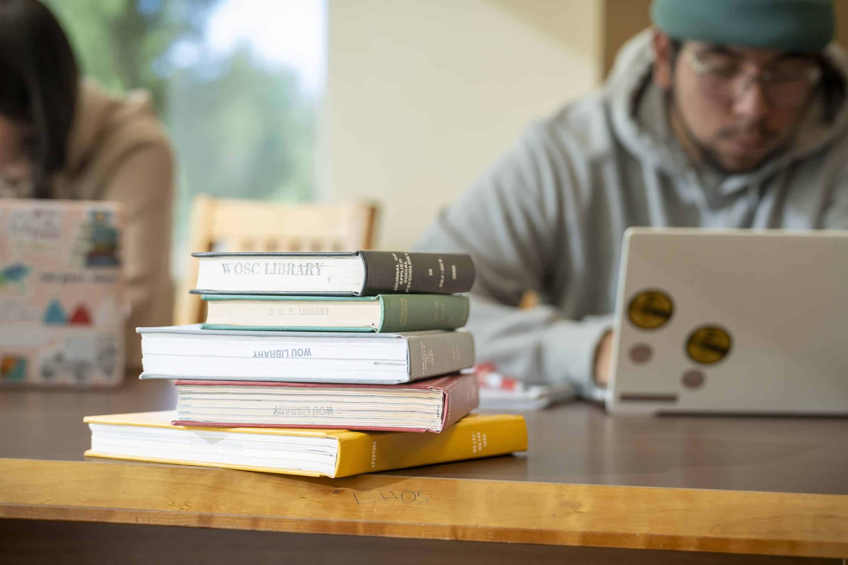 10-03-WOU-129-scaled