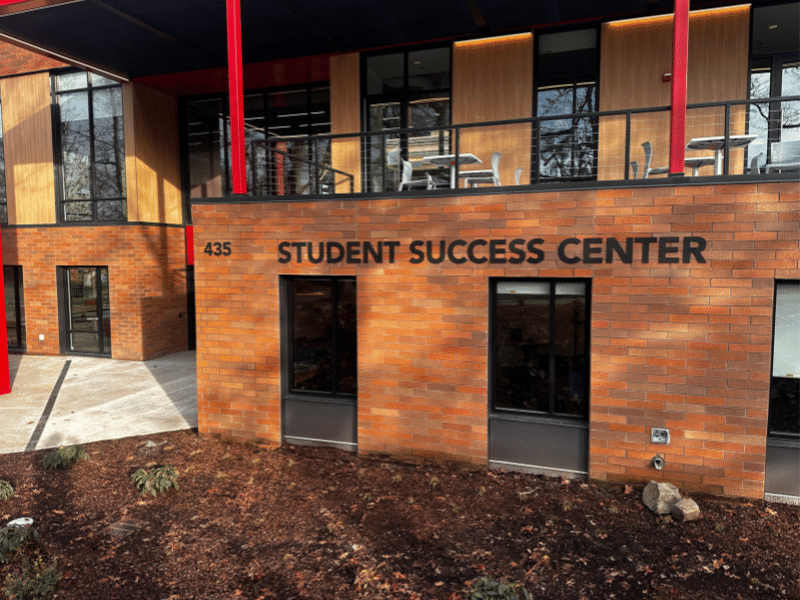 Burlingham Trust contributes $50K to support student resources at Western Oregon University