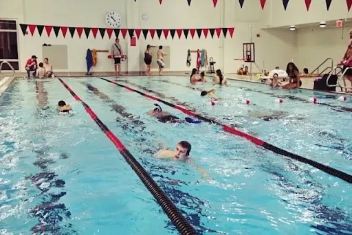 Western Oregon University Pool Western Oregon University poole and swimmers.